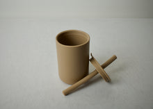 Load image into Gallery viewer, Silicone Cup with Lid and Straw
