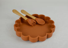 Load image into Gallery viewer, Silicone Lion Suction Plate & Utensils