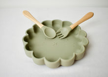 Load image into Gallery viewer, Silicone Lion Suction Plate & Utensils