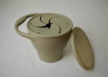Load image into Gallery viewer, Silicone Collapsible Snack Pot